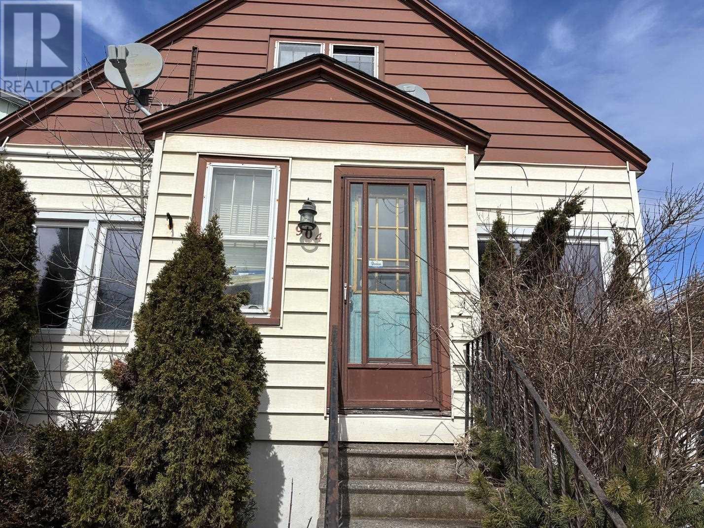 904 Wellington St E, Sault Ste. Marie, ON P6A 2N5