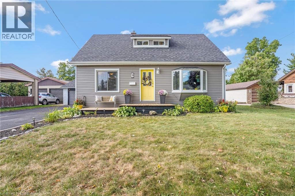 9 Evelyn St, Brantford, ON N3R 3G8