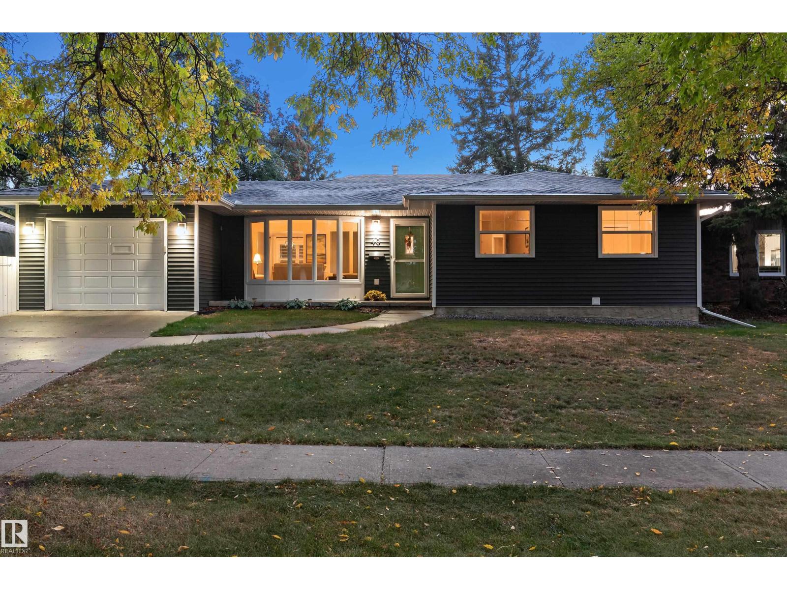 40 Fernwood Cr, St. Albert, AB T8N 1Y4