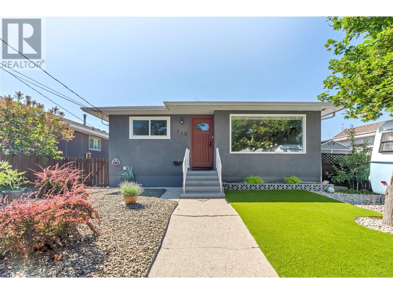 550 Gahan Ave, Penticton, BC V2A 2C7