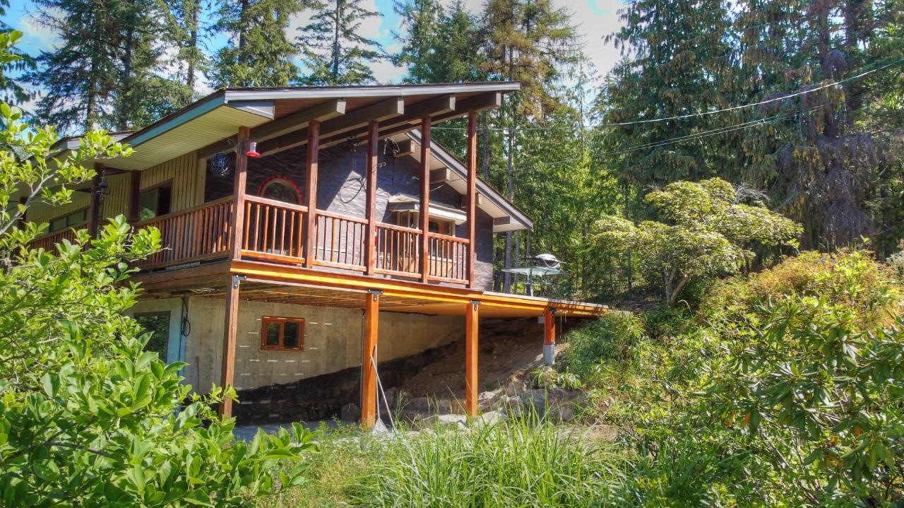 612 Alexander Rd, Nakusp, BC V0G 1R1 MLS 2467338 Houseful