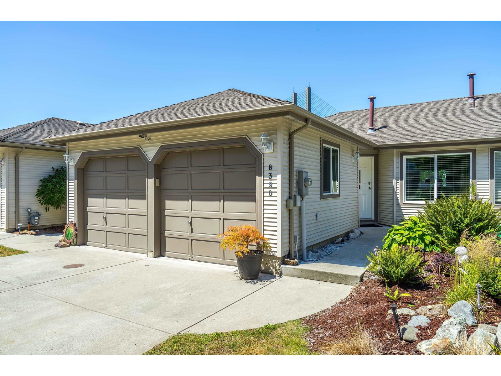 8390 Centre St, Delta, BC V4C 3X4