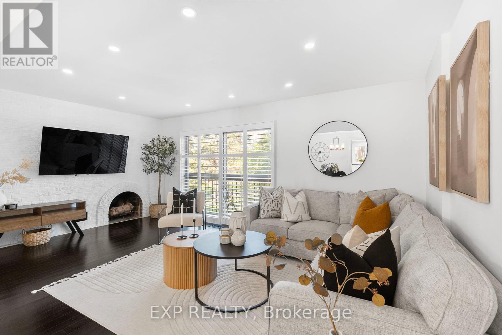 21 6855 Glen Erin Dr, Mississauga, ON L5N 1P6