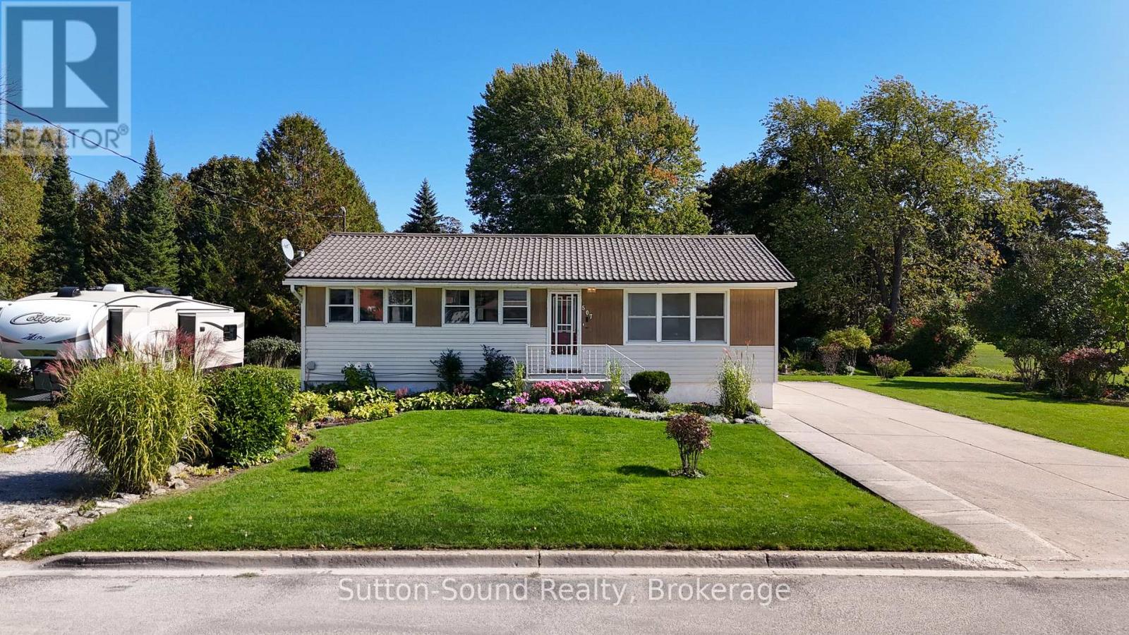 507 Mcnaughton St, South Bruce Peninsula, ON N0H 2T0
