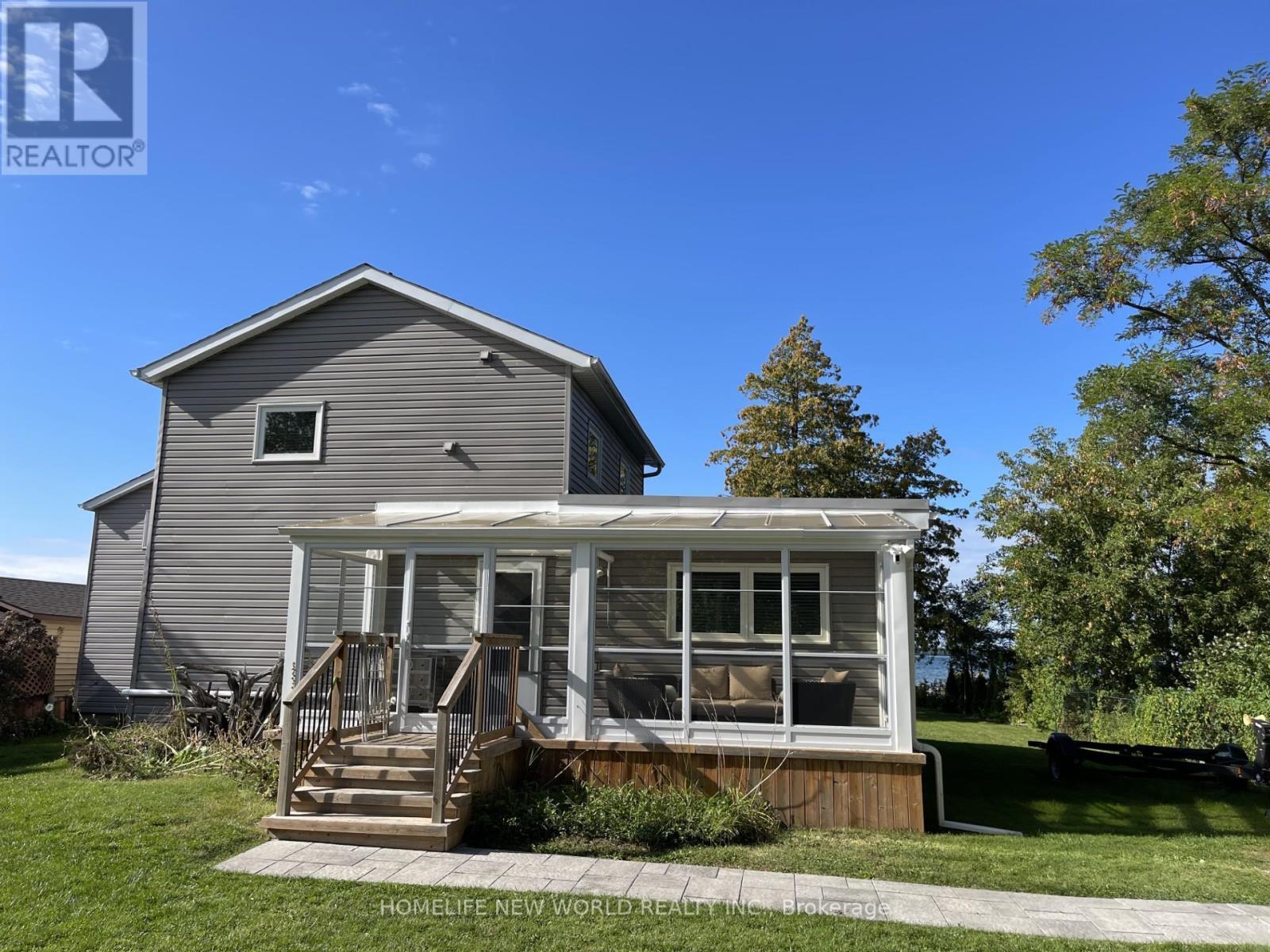10 Burnie Rd, Georgina, ON L0E 1N0