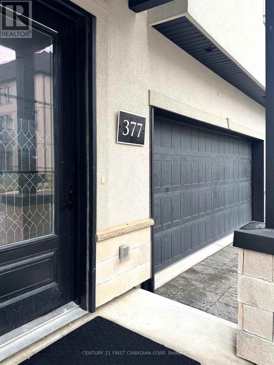377 Callaway Rd, London North North R, ON N6G 2N1