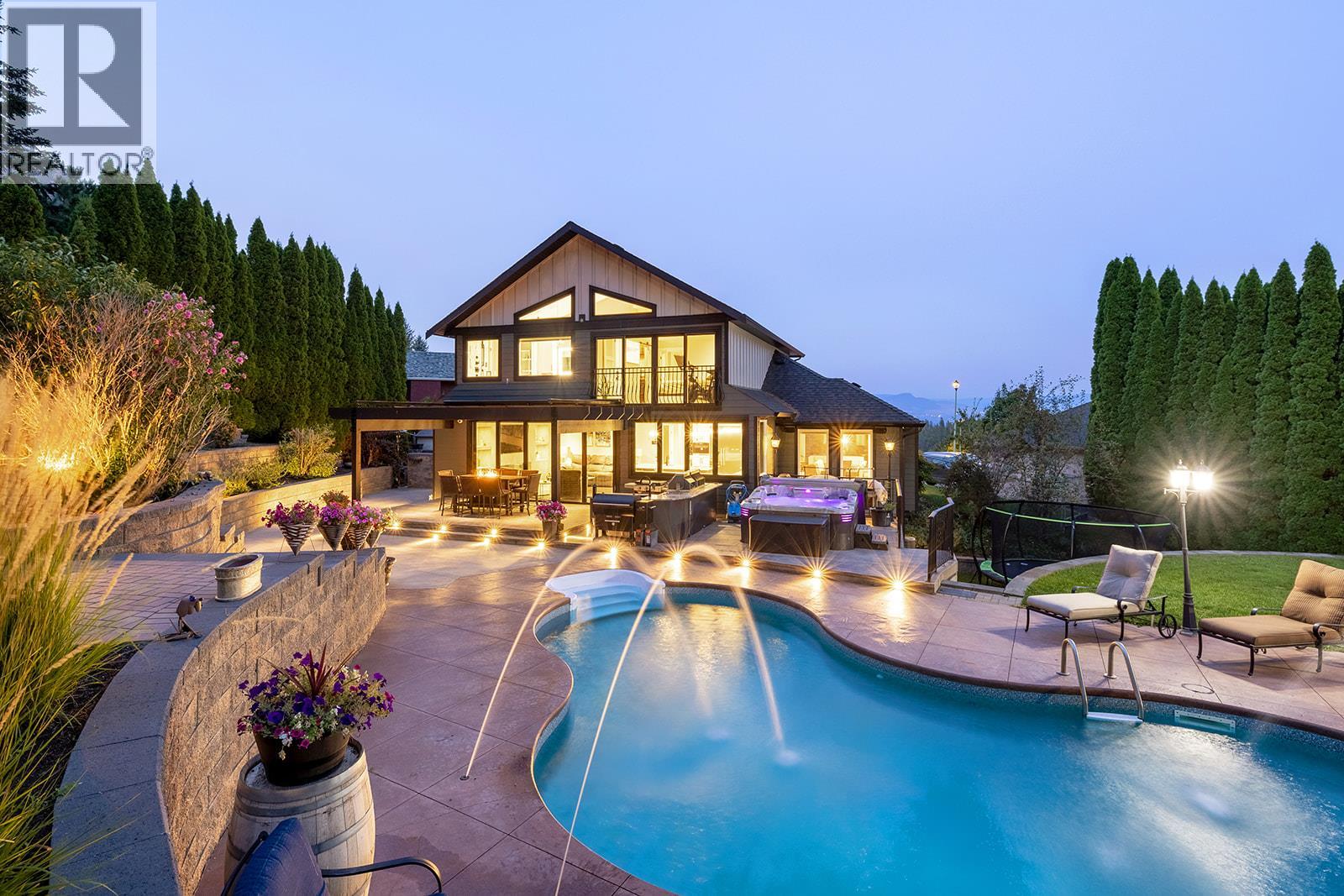 2227 Shannon Woods Pl, West Kelowna, BC V4T 2L9