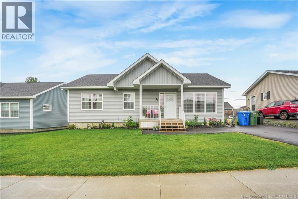 27 Aiden St, Fredericton, NB E3G 0E3