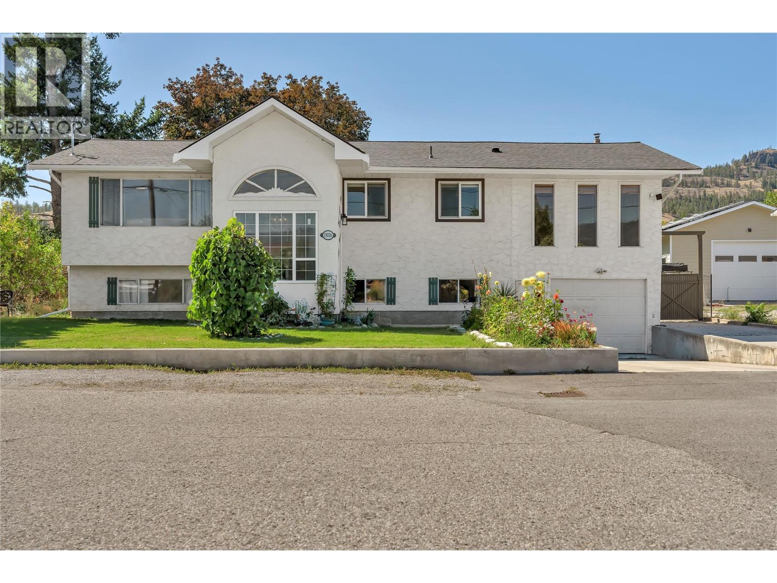 13026 Steven Ave, Summerland, BC V0H 1Z0