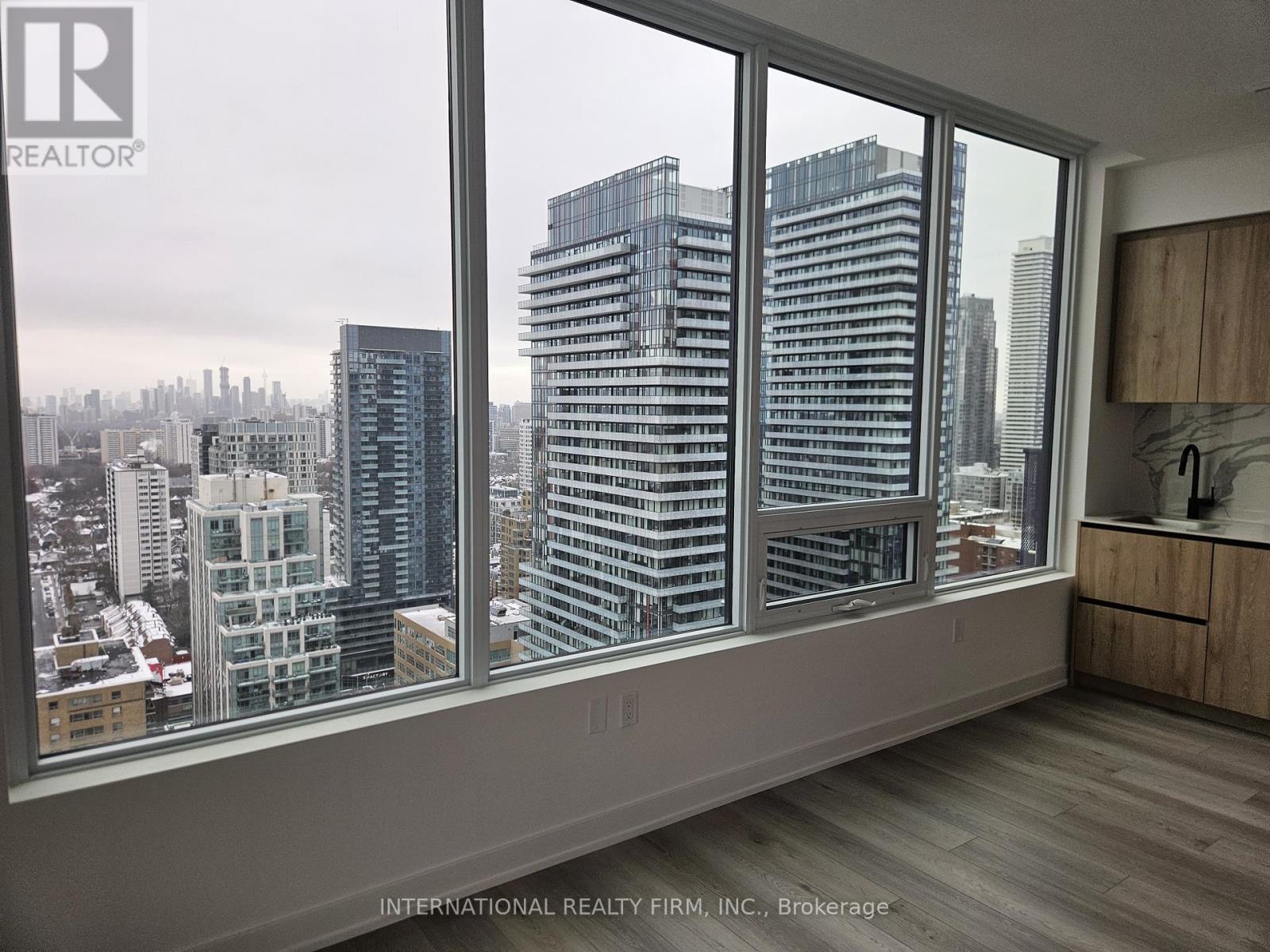 2912 127 Broadway Ave, Toronto, ON M4P 1V4