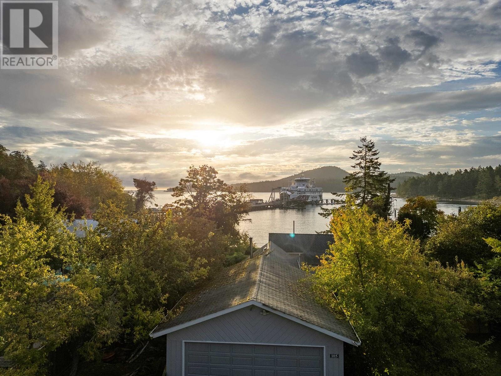 105 S Madrona Rd, Galiano Island, BC V0N 1P0