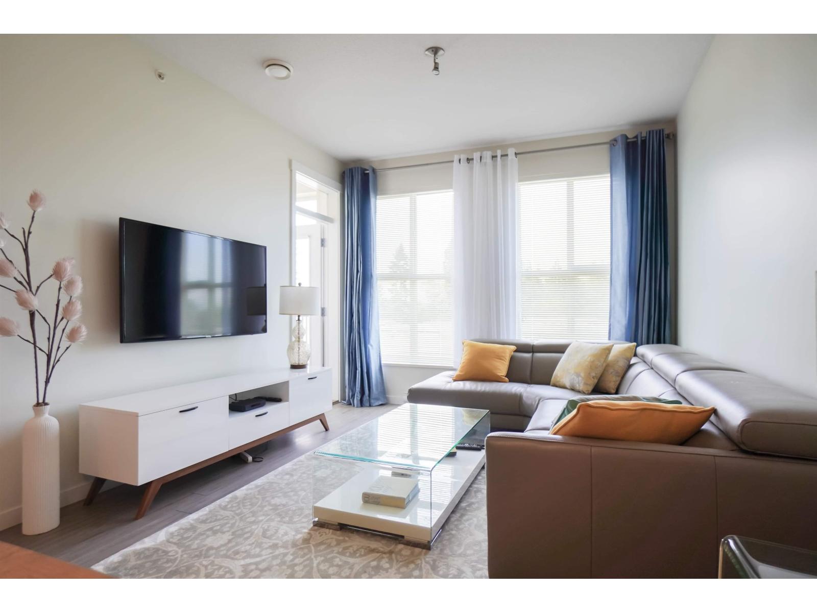 3323 151 Street Unit 405, Surrey, BC V3Z 0L3