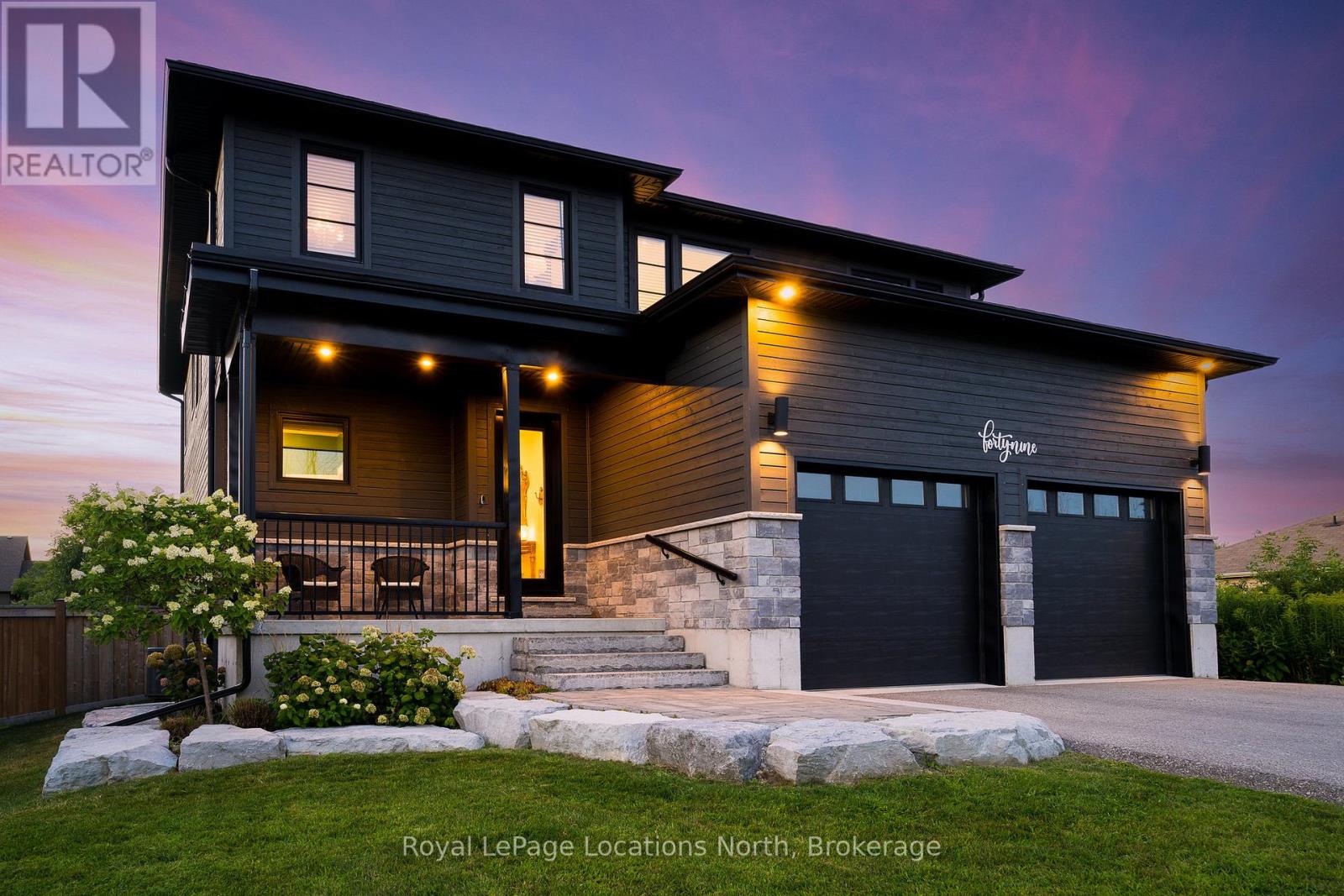 49 Stanley St, Collingwood, ON L9Y 0G7