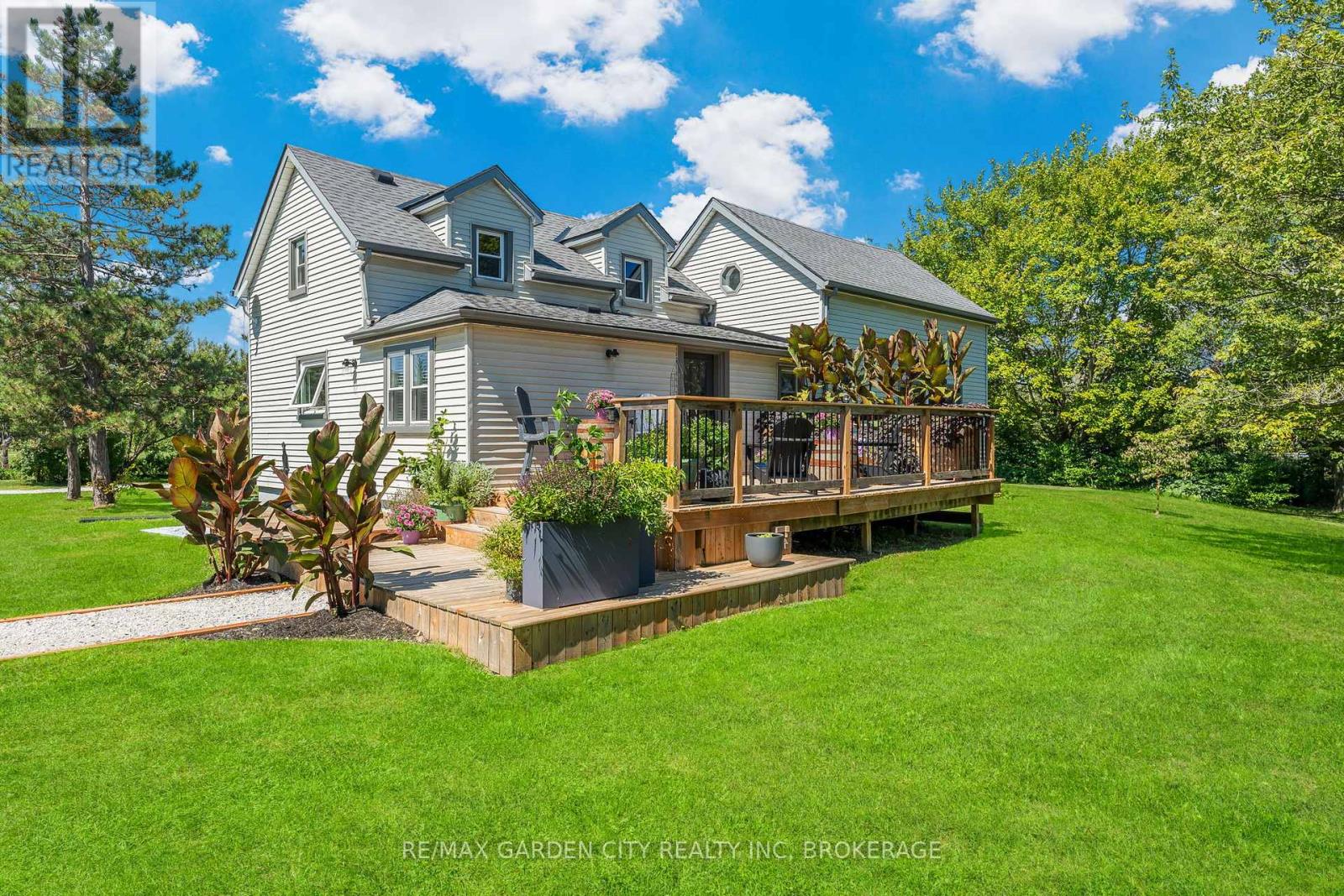 444 Webber Rd, Pelham, ON L3B 5N8