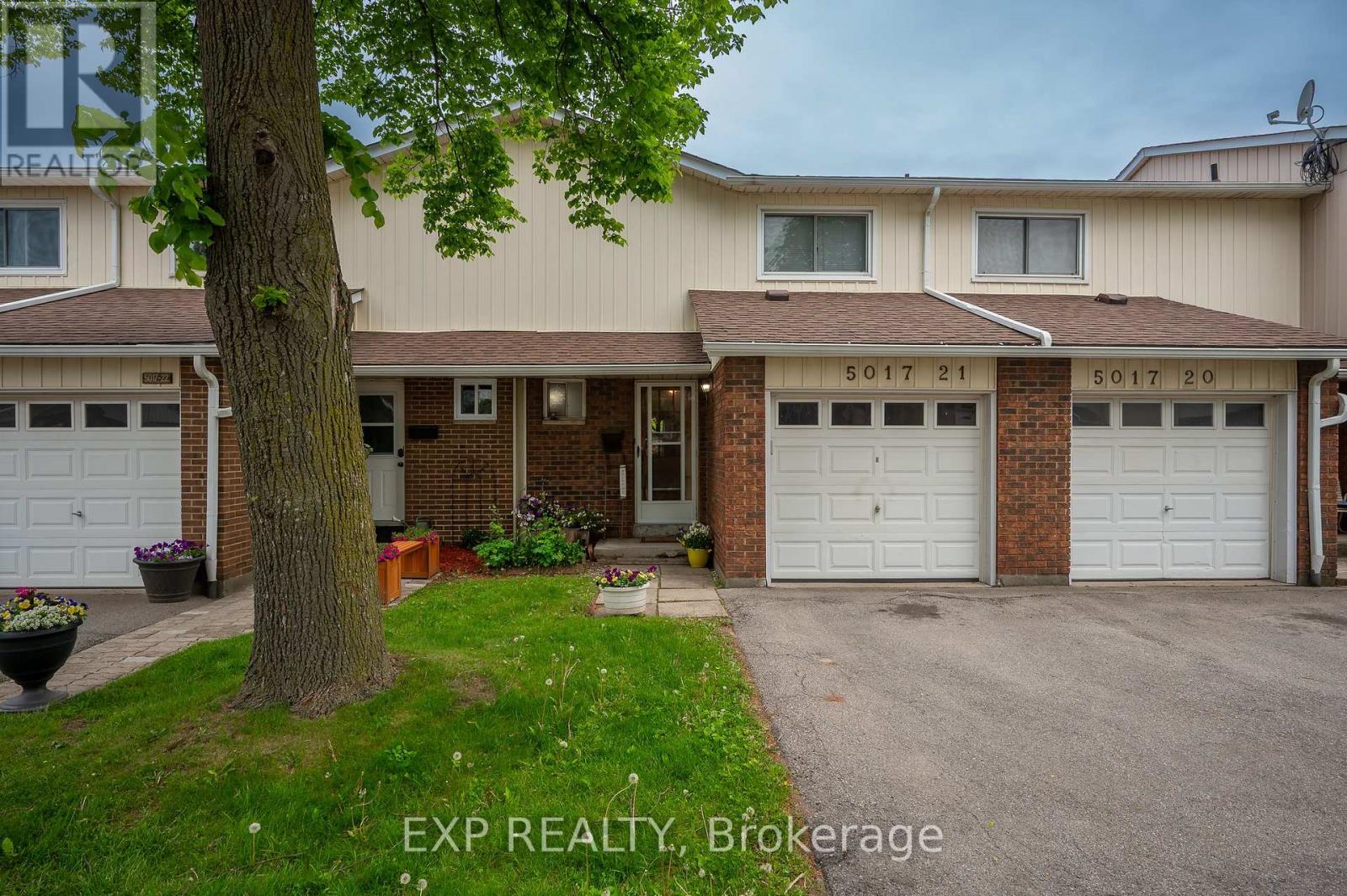21 5017 Pinedale Ave, Burlington, ON L7L 5J6