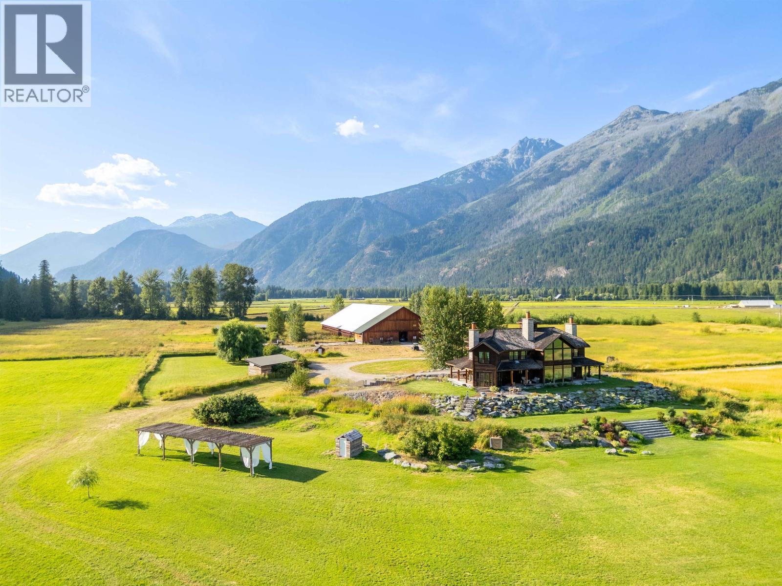 9115 Pemberton Meadows Rd, Pemberton, BC V0N 2L2