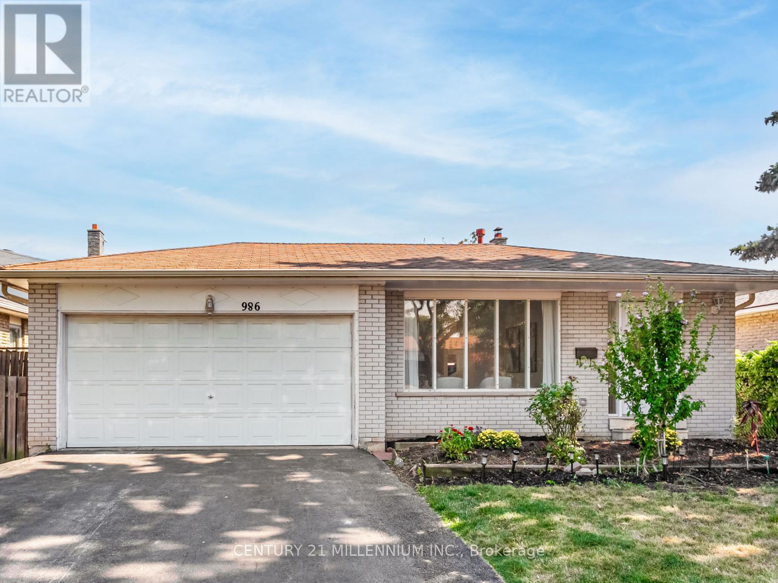 986 Mcbride Ave, Mississauga, ON L5C 1L6