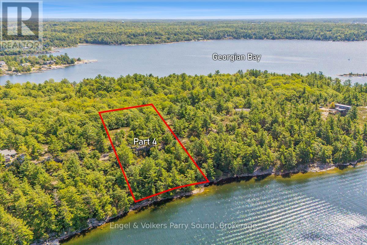 3 Ma Ln, McDougall, ON P2A 2W9