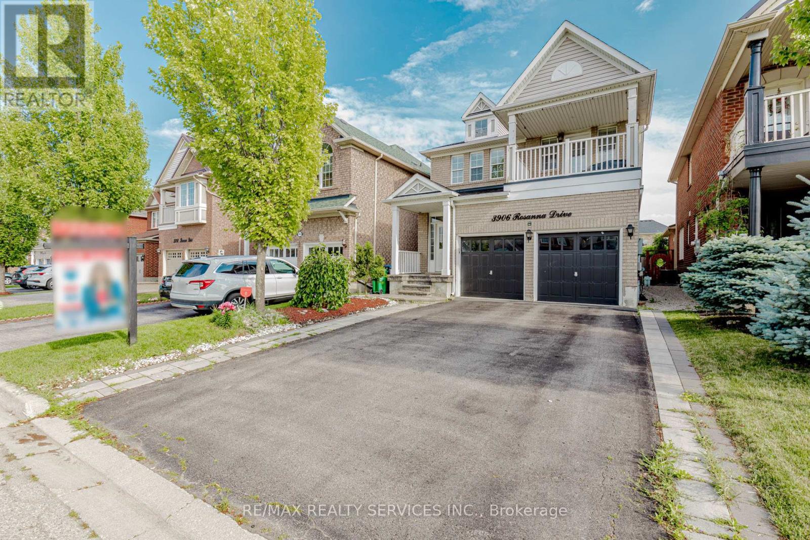 3906 Rosanna Dr, Mississauga, ON L5M 7Y2