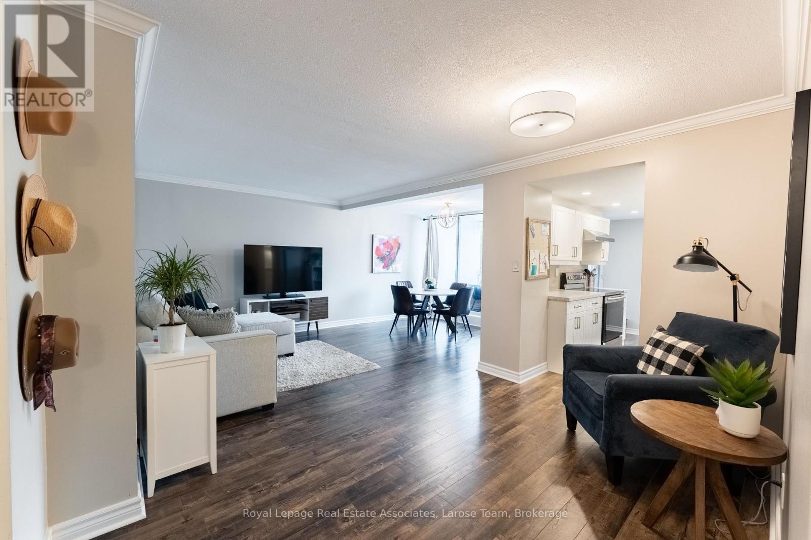 201 1425 Ghent Ave, Burlington, ON L7S 1X5