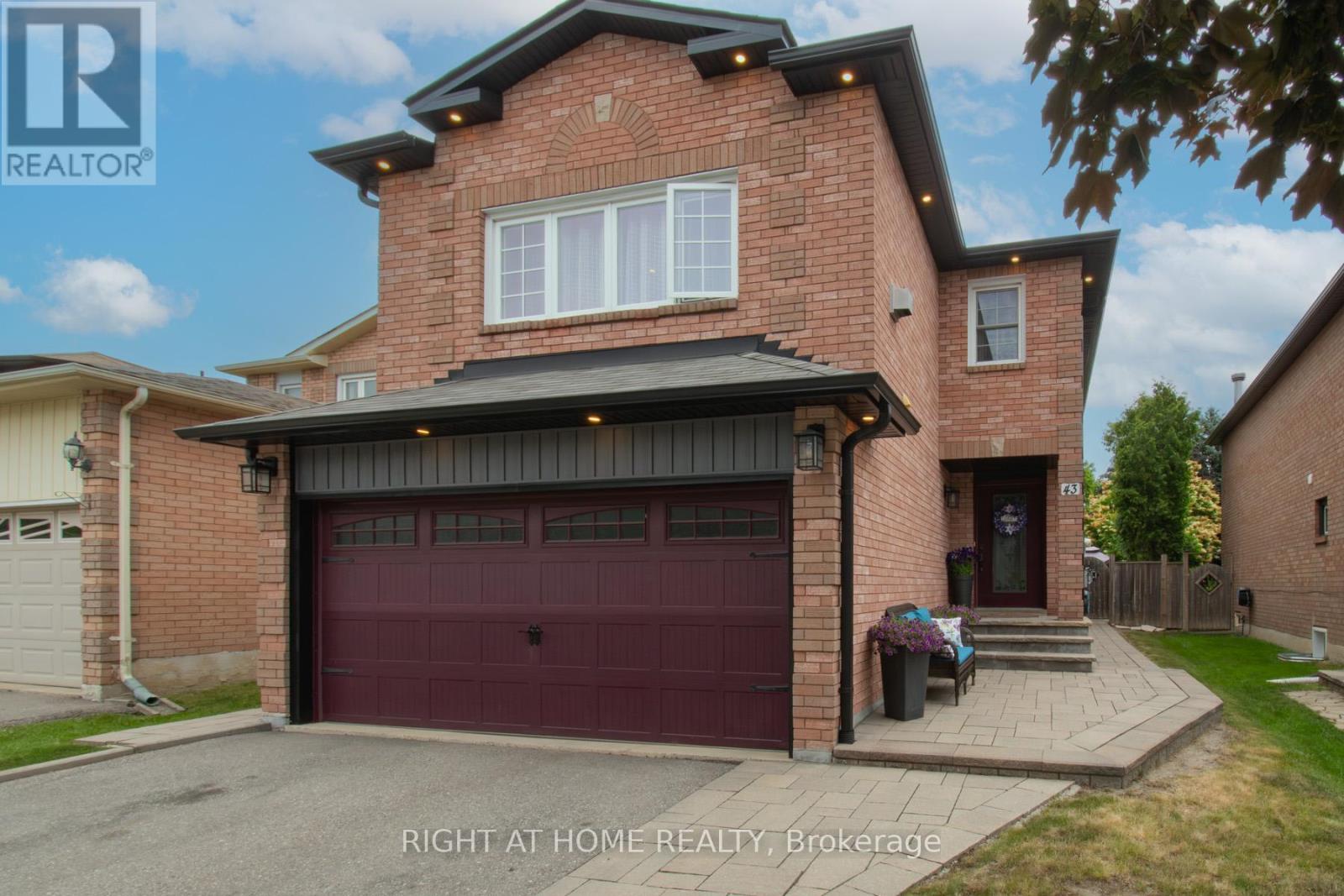 43 Squire Dr, Richmond Hill Devonsleigh, ON L4S 1C6
