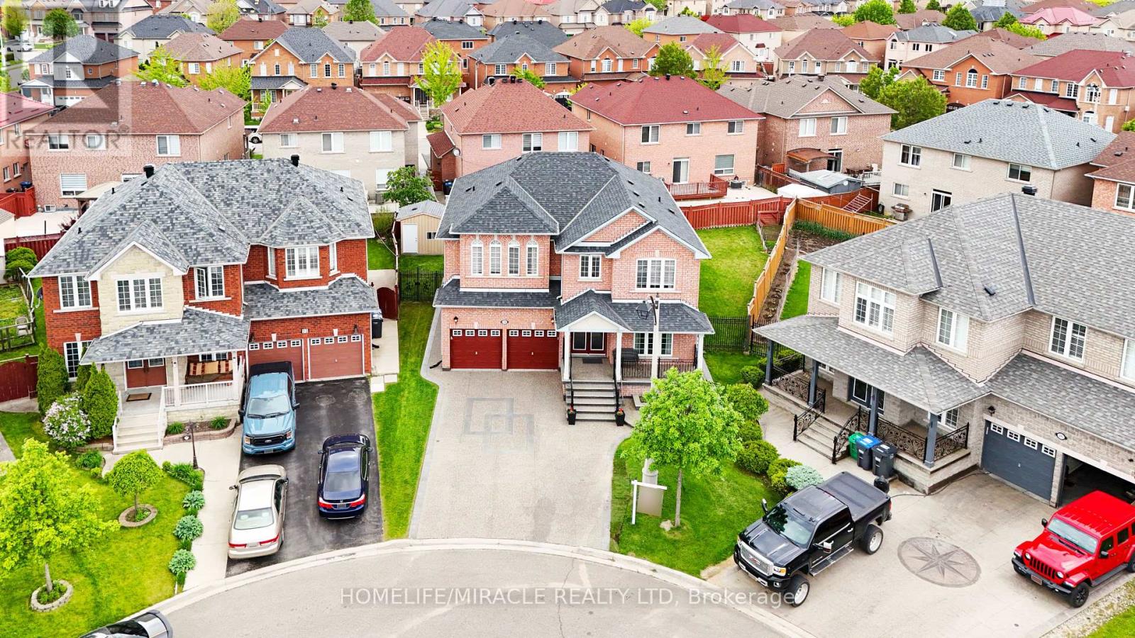 24 Fauna Ct, Brampton Sandringham-wellington, ON L6R 3C6