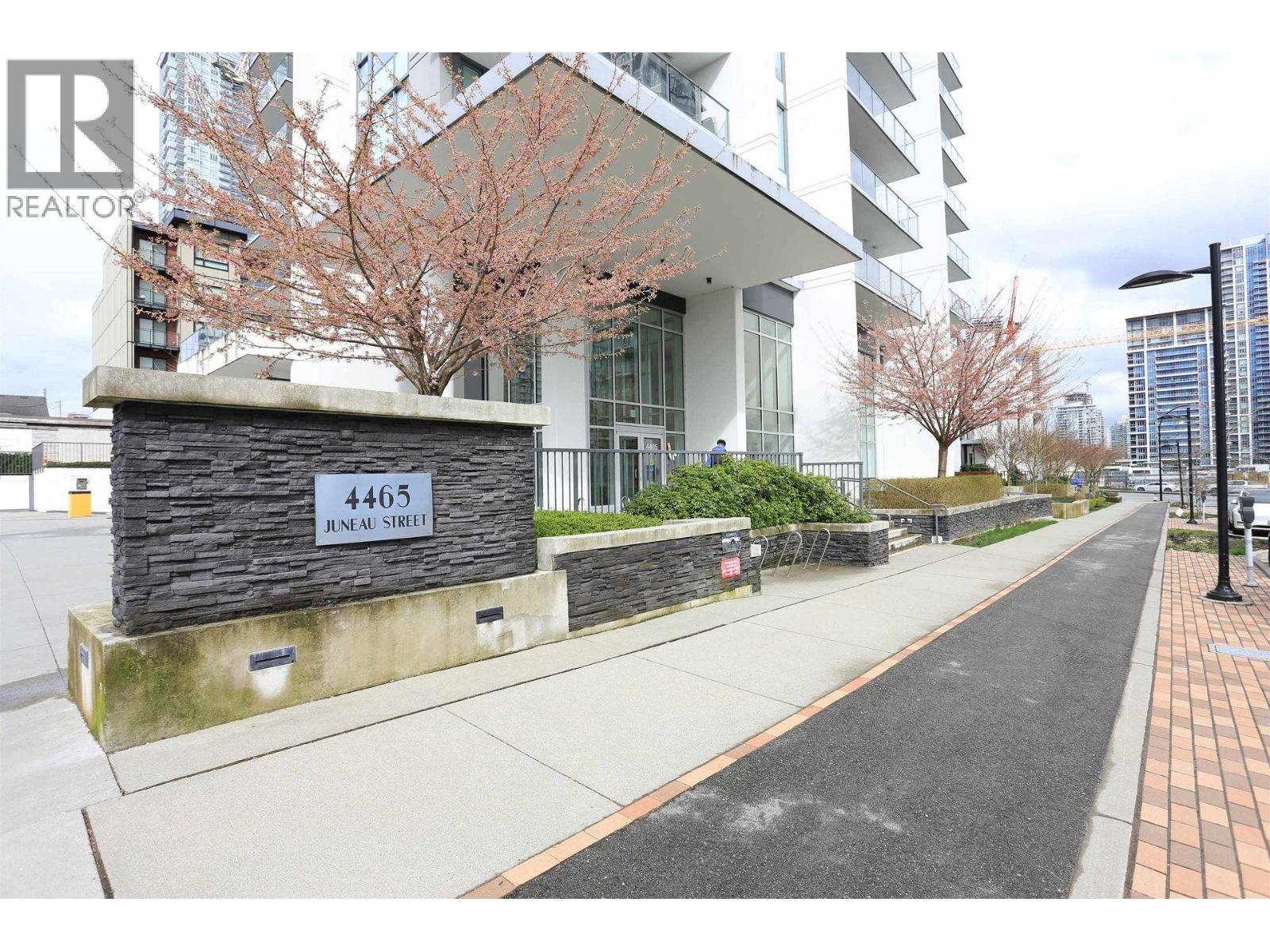 4465 Juneau Street Unit 2104, Burnaby, BC V5C 0L8