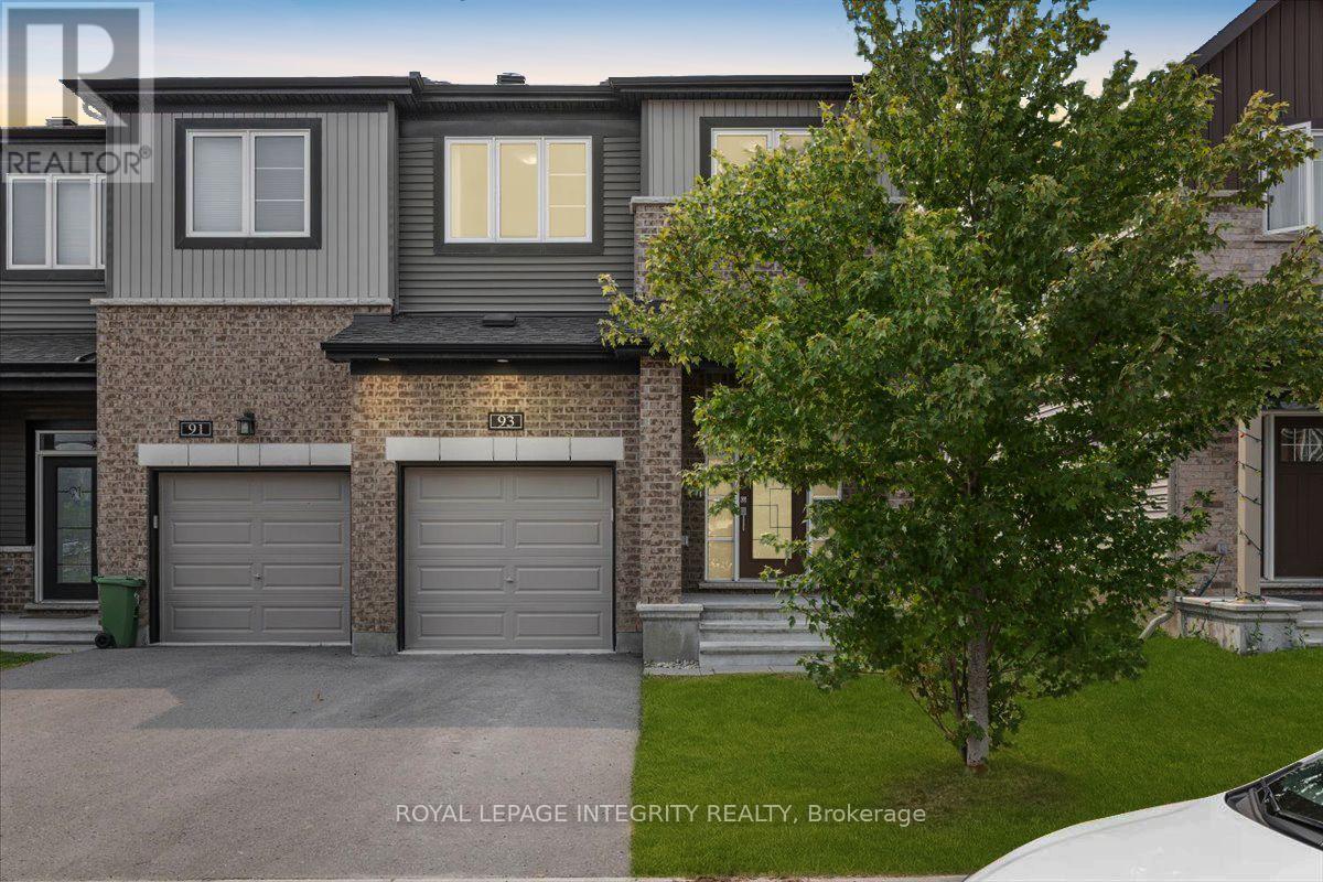 93 Aura Ave, Ottawa, ON K2J 6R8