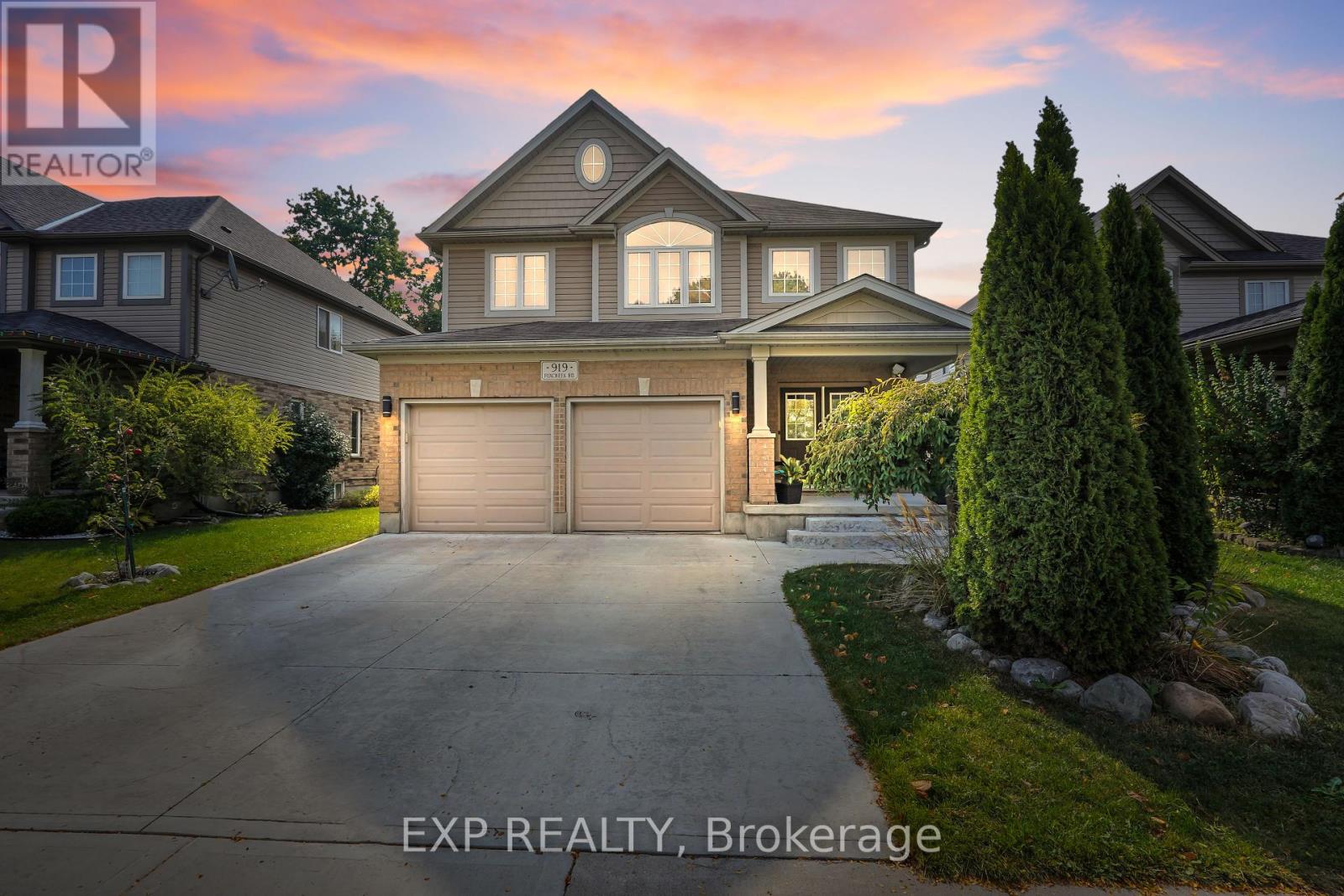 919 Foxcreek Rd, London, ON N6G 5C7