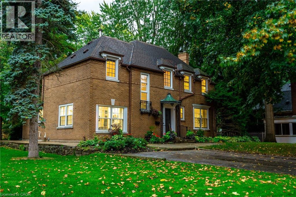 9 Lansdowne Rd S, Cambridge, ON N1S 2T2