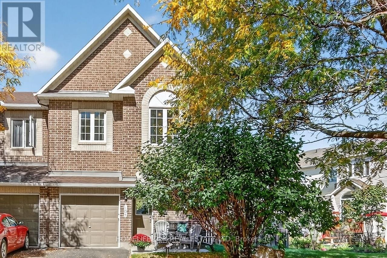 108 Landover Cres, Ottawa, ON K2M 2W4