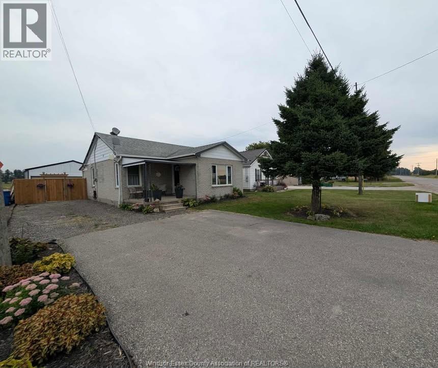 22415 Creek Rd, Chatham-Kent, ON N7M 5J3