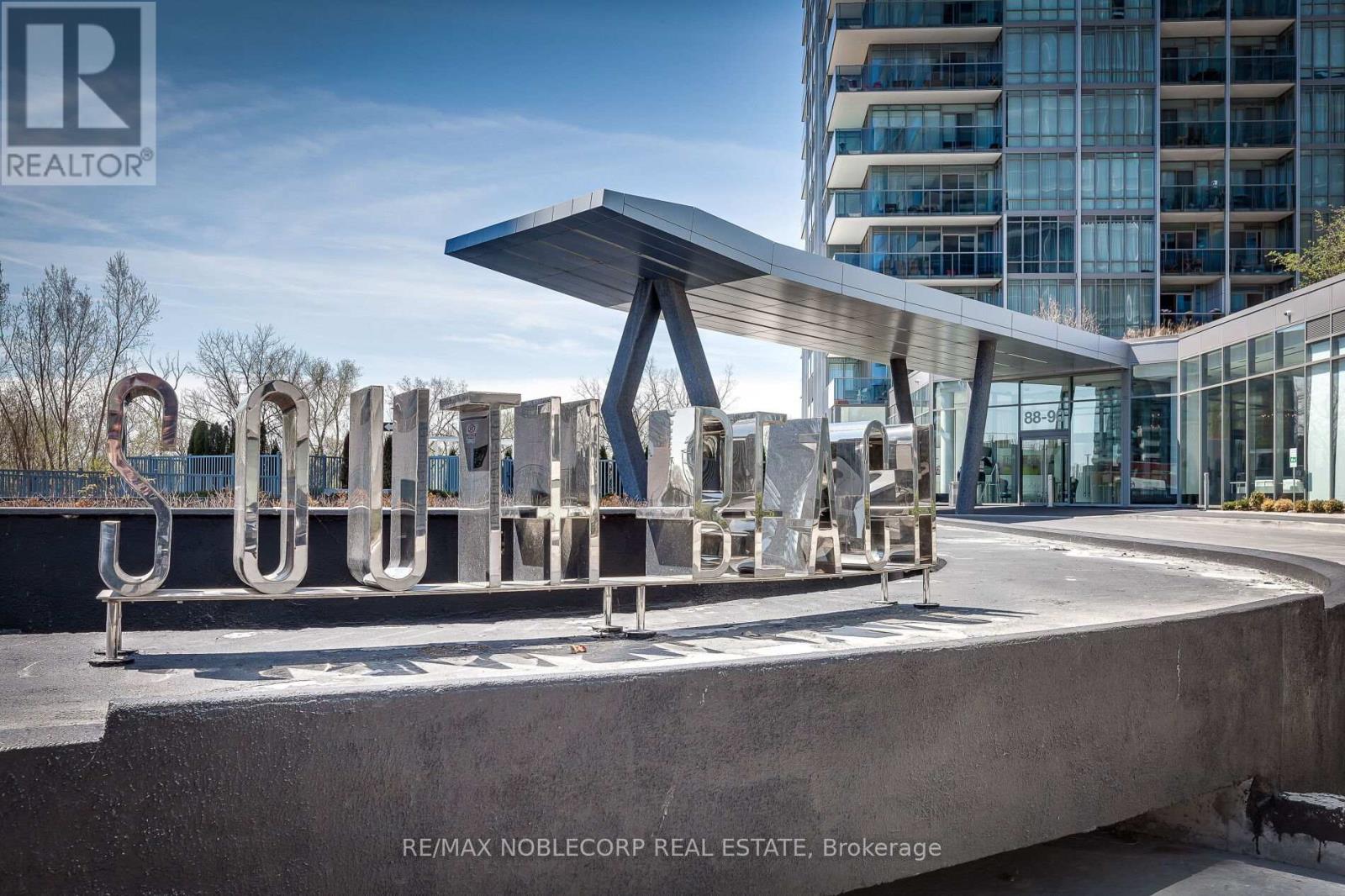 2212 88 Park Lawn Rd, Toronto, ON M8Y 0B5