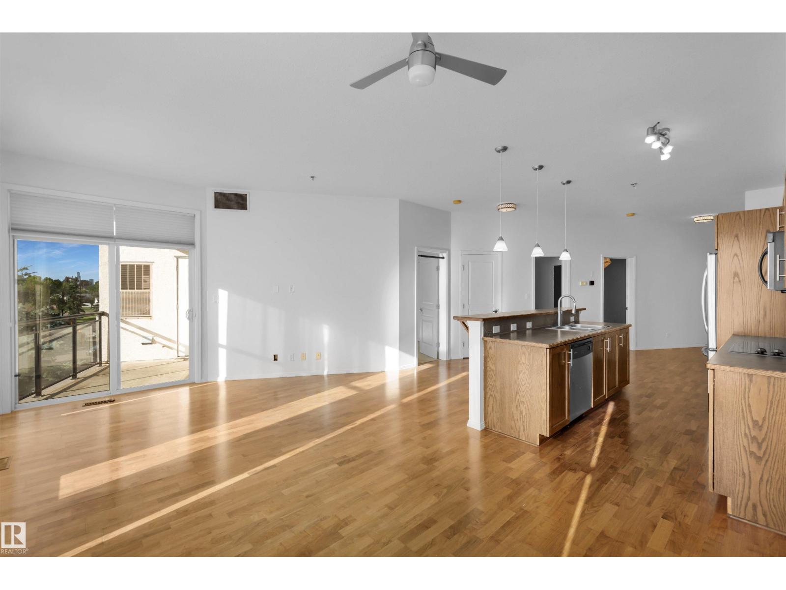 4823 104a Street Northwest #365, Edmonton, AB T6H 0R5