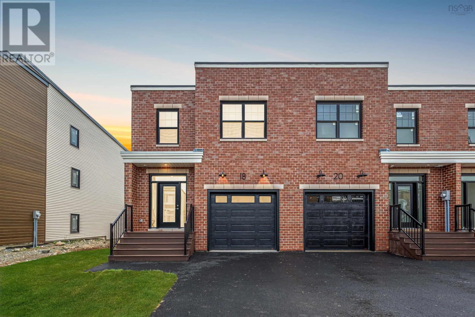 18 Trekker Dr, Bedford, NS B4B 2K7