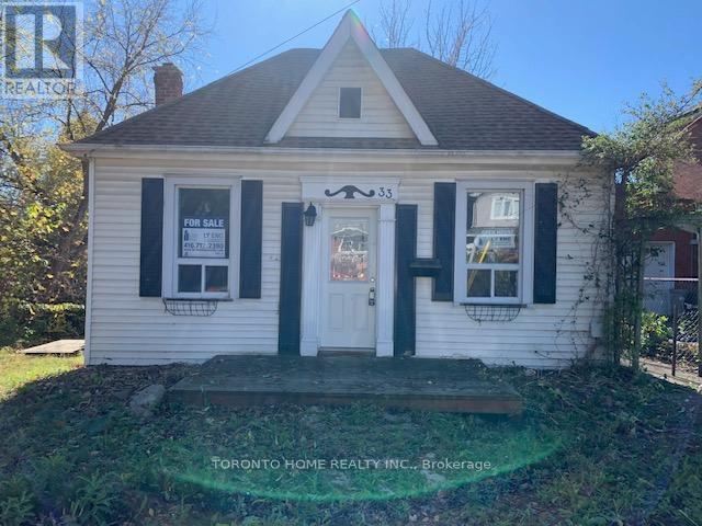 33 Olmstead St, Hamilton, ON L8S 1N3