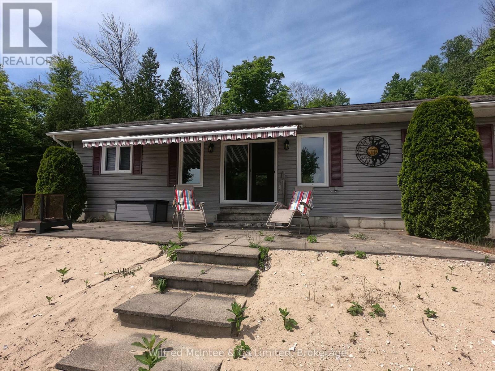 35 Bryant St, South Bruce Peninsula, ON N0H 2T0