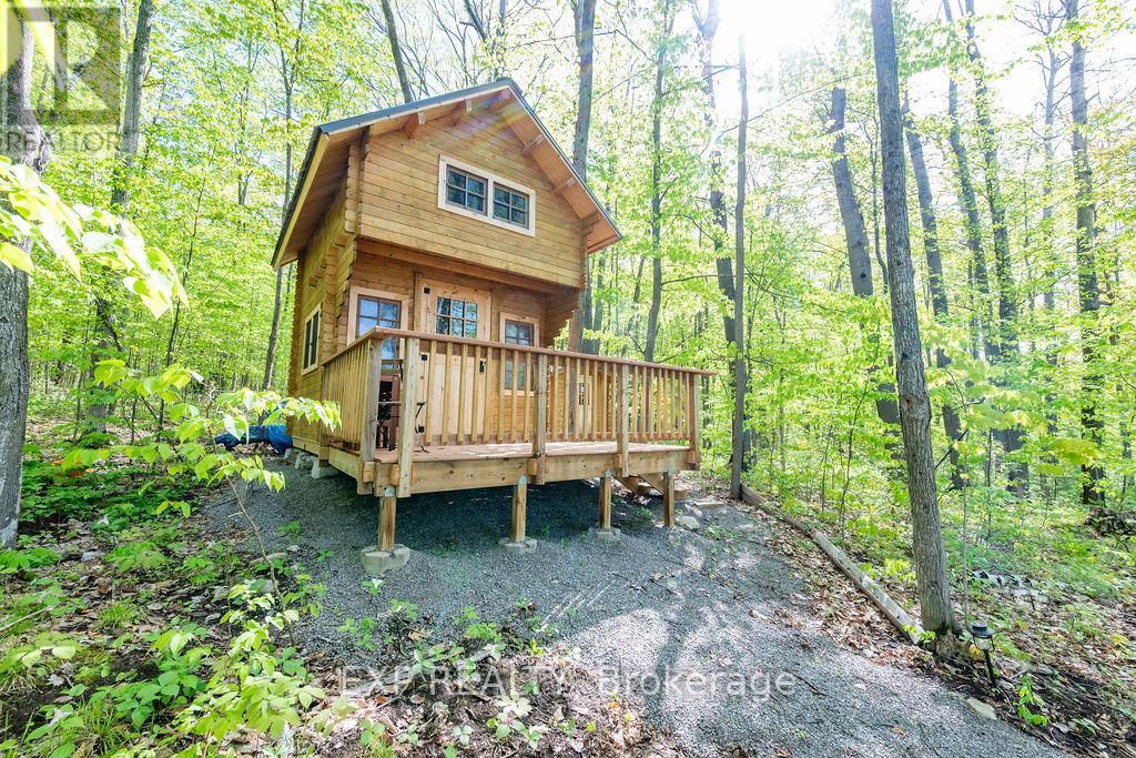 178 Maplegrove Ln, North Algona Wilberforce, ON K0J 1T0