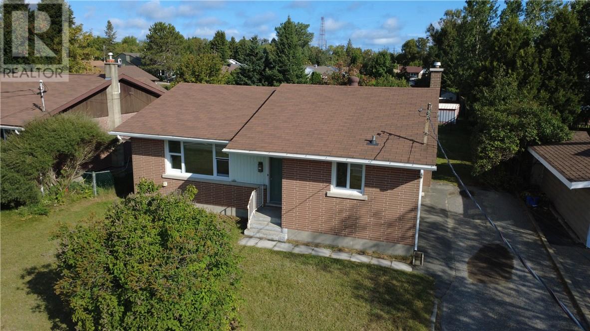2288 Madison Ave, Greater Sudbury, ON P3A 2R3