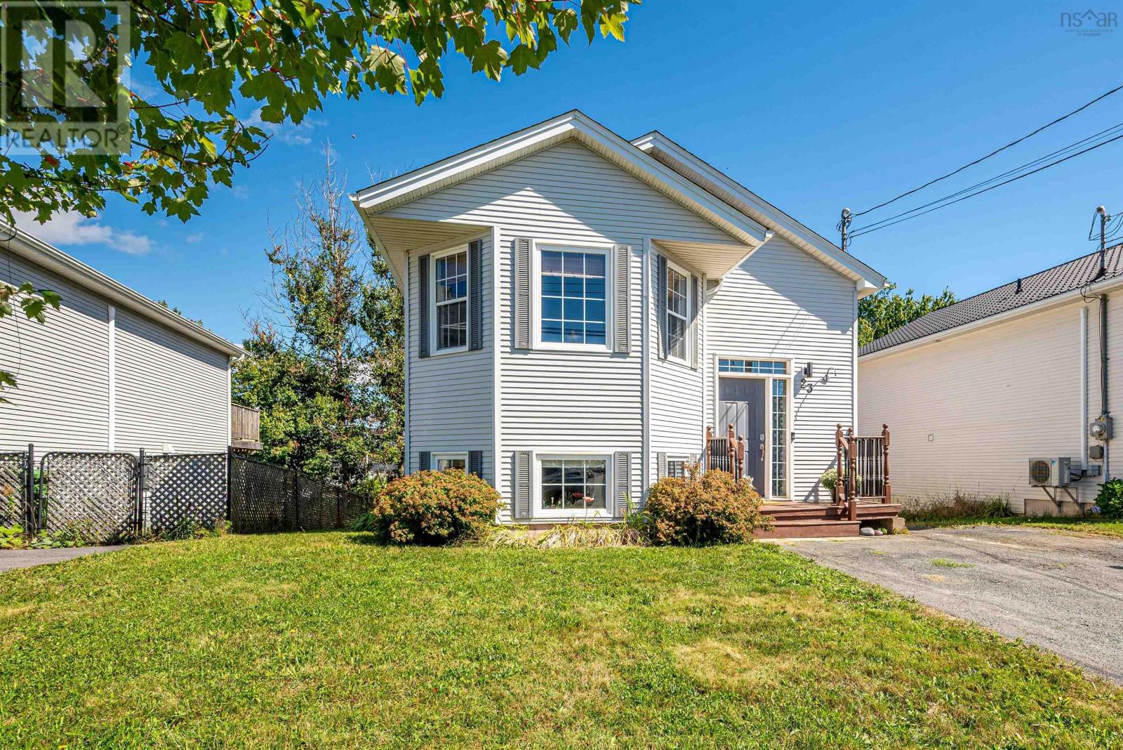 23 Jeep Cres, Eastern Passage, NS B3G 1P5