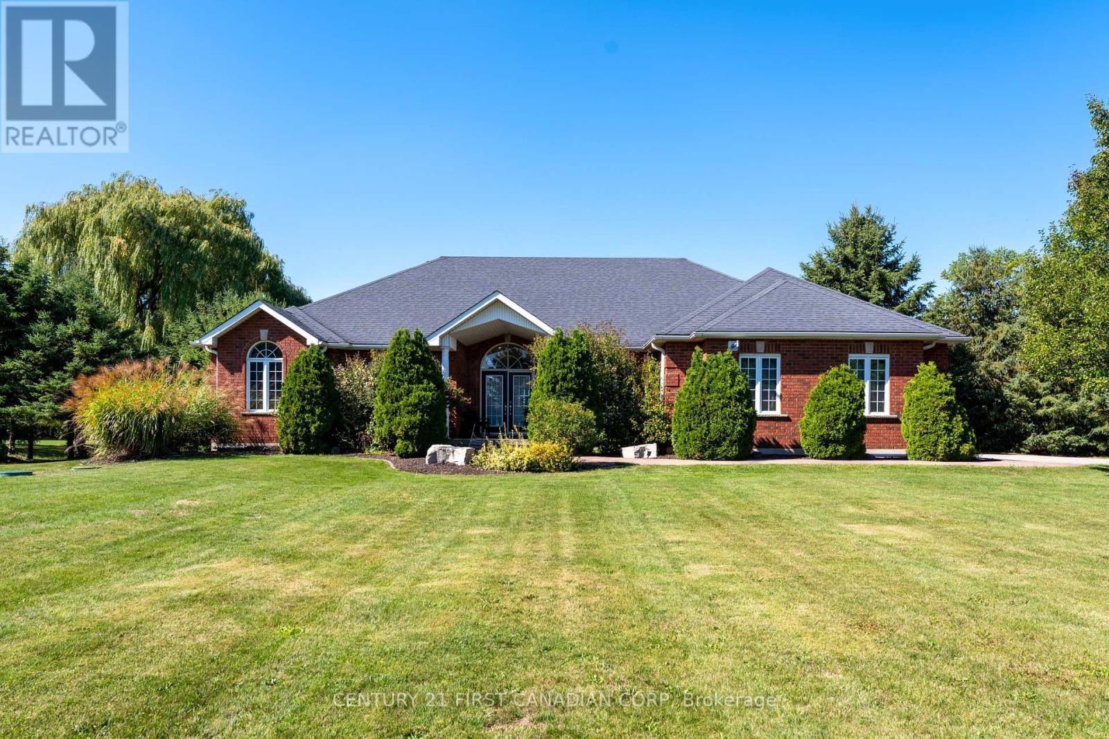 325 Brant County 18 Rd, Brantford, ON N3T 3J8