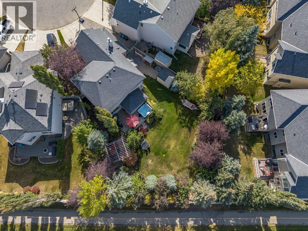 57 Strathlea Grv SW, Calgary, AB T3H 5C5