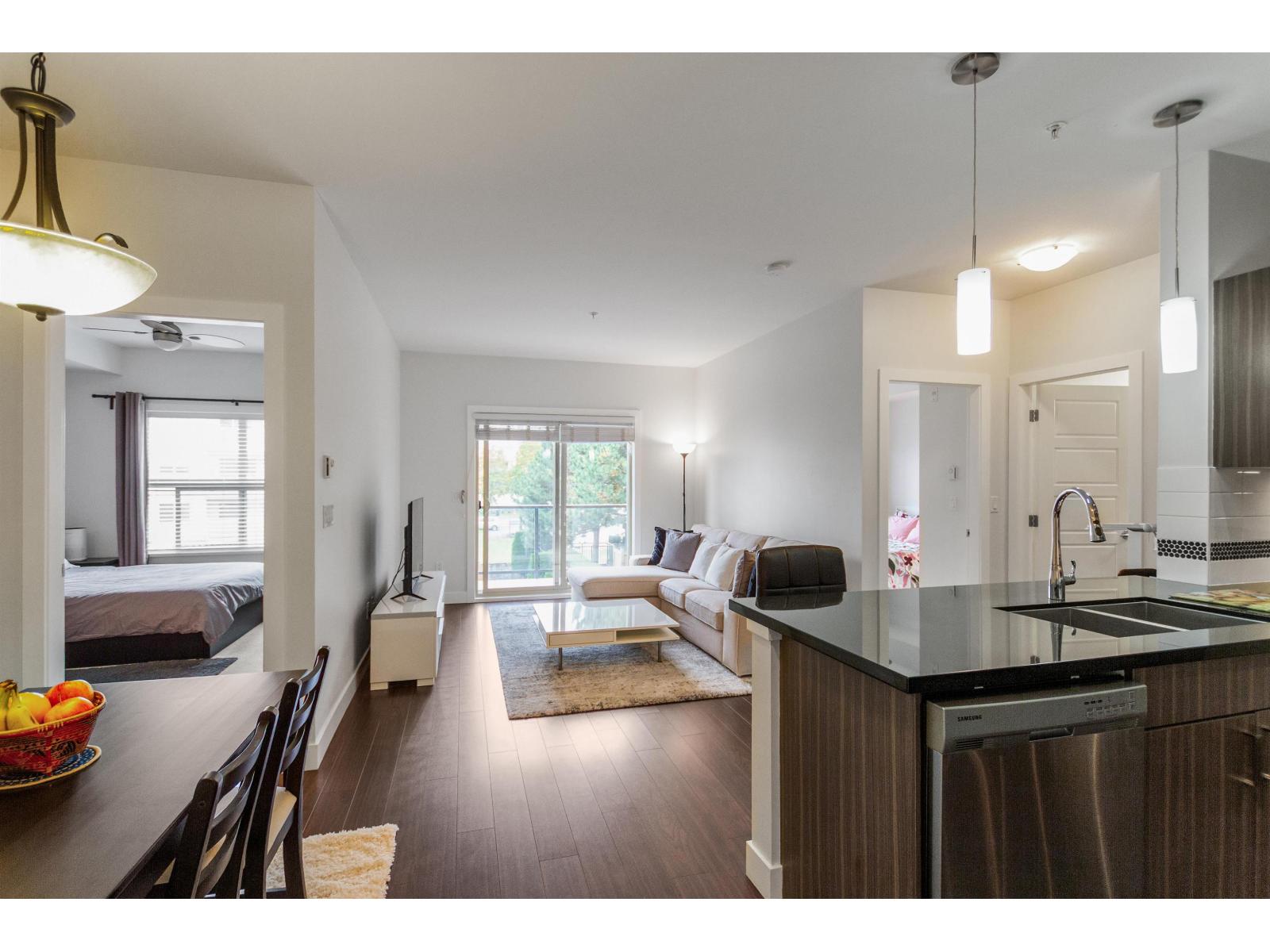 20219 54a Avenue Unit 210, Langley, BC V3A 0C7
