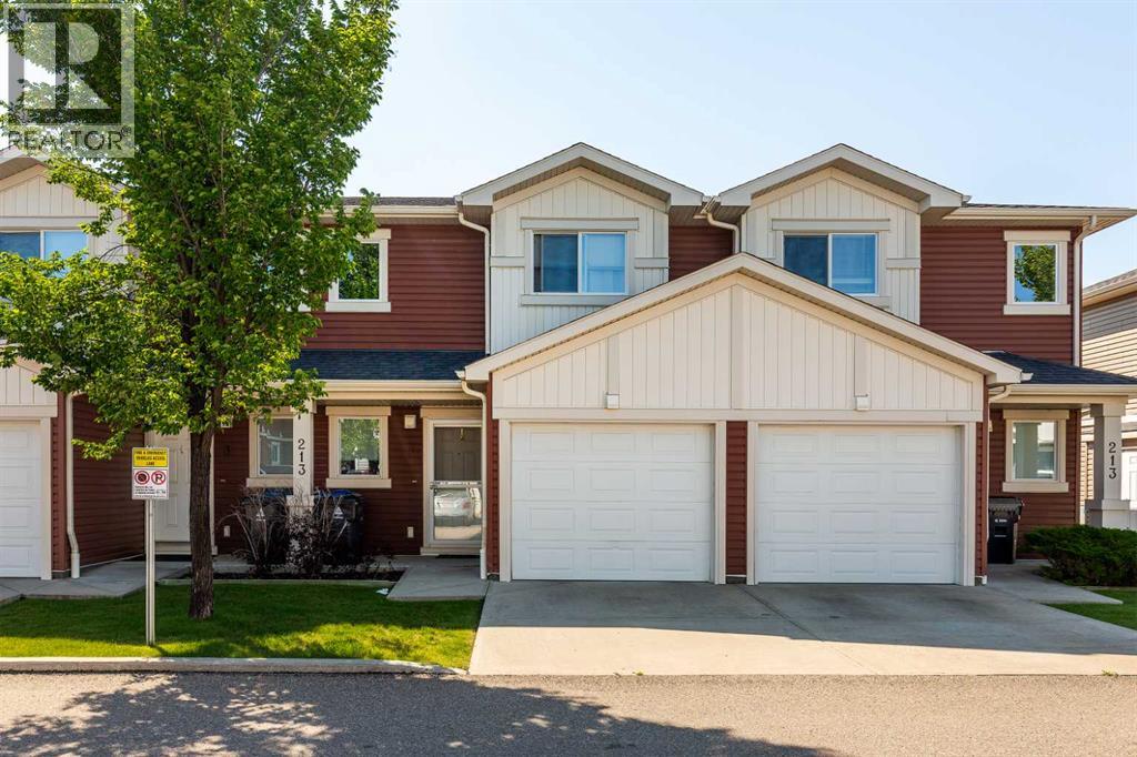 213 Silkstone Road W Unit 2, Lethbridge, AB T1J 4J9