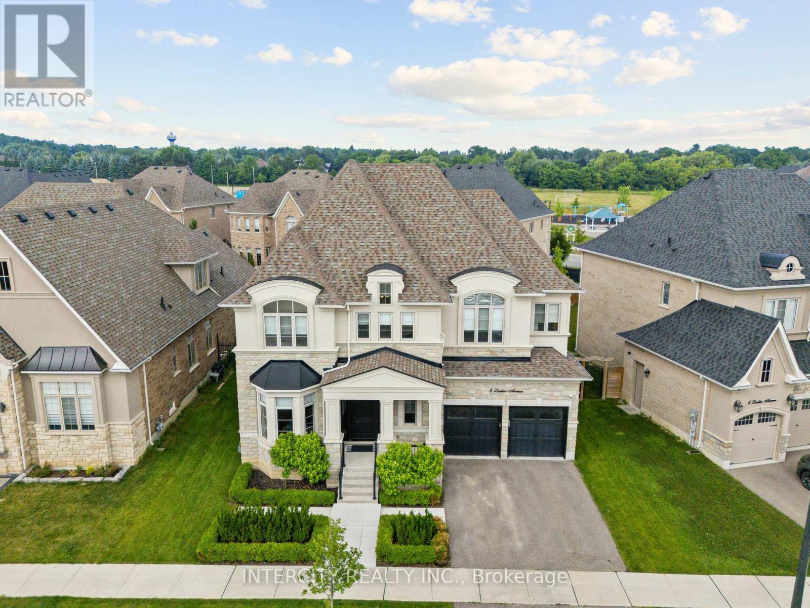 8 Larkin Ave, King Nobleton, ON L7B 0N8