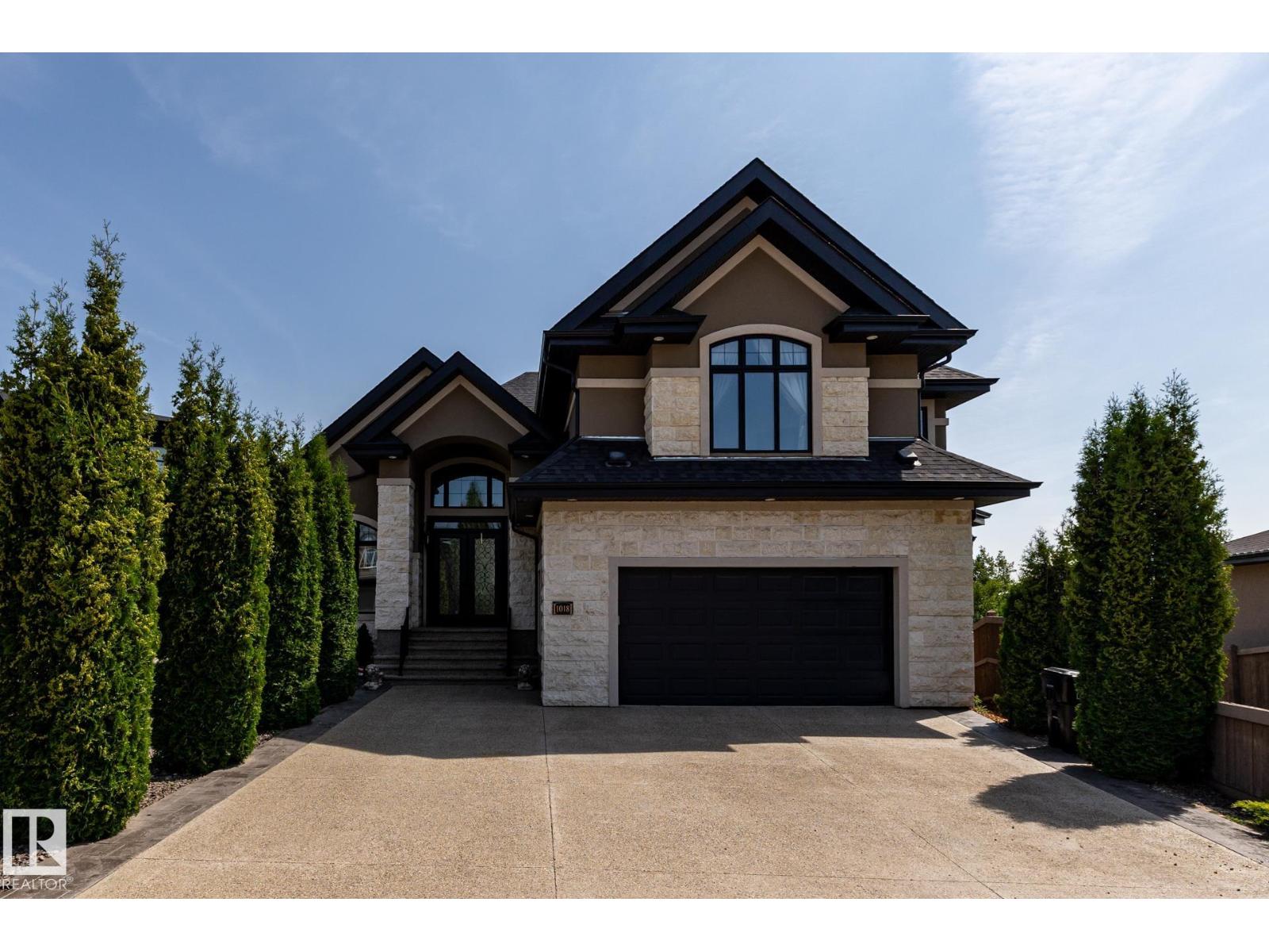1018 Hollands Pt NW, Edmonton, AB T6R 3T1