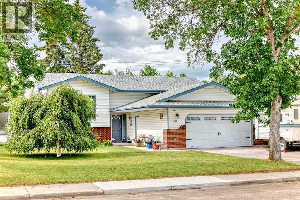 5213 59 Avenue, Ponoka, AB T4J 1G2