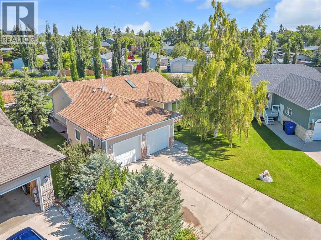 109 Monica Bay, Carstairs, AB T0M 0N0