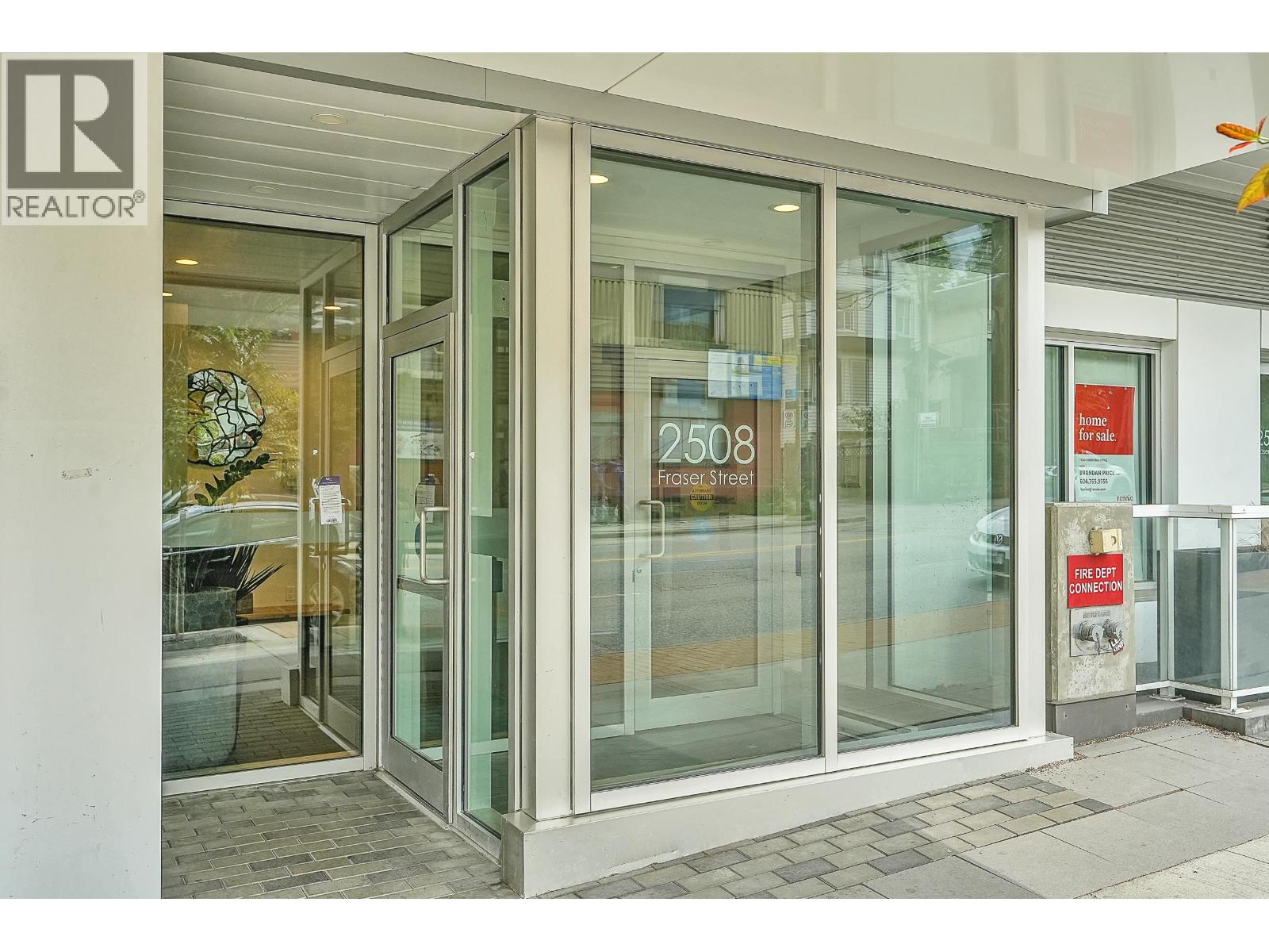 2508 Fraser Street Unit 210, Vancouver, BC V5T 3V4