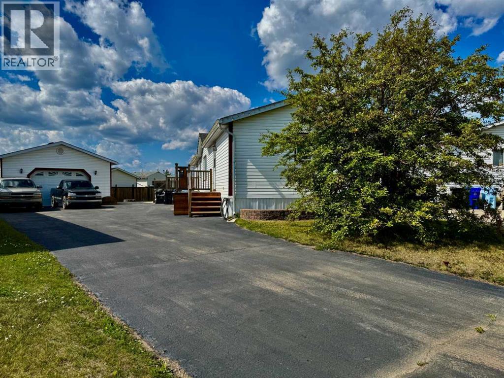 204 Belgian Grn, Fort Mcmurray, AB T9H 5M6